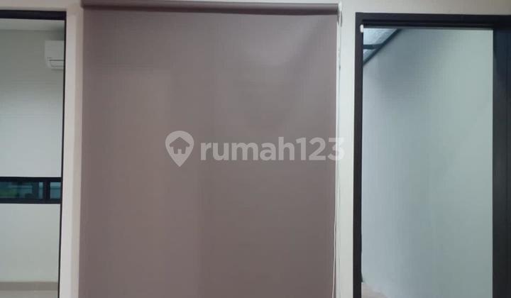 Sewa Bagus Rumah Sudah Ada Kitchenset Di Flora Summarecon  2