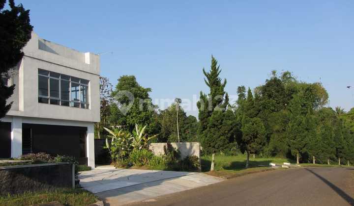 For Sale Corner House with Mountain View in the Cool Area of North Bandung