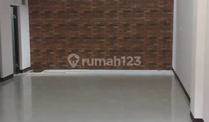 Nice Minimalist House for Rent, 2 Carports, in Sayap Kurdi Bandung Nice Minimalist House for Rent, 2 Carports, in Sayap Kurdi Bandung