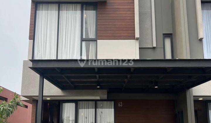 Rumah Premium Kawasan Danau Strategis Deket Tol Tanggerang 1