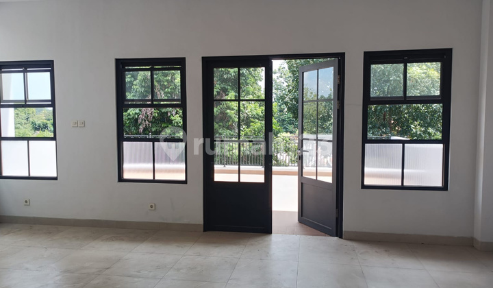 Harga Miring!! Ruko Baru Tengah Kota Sayap Riau Bandung Kota