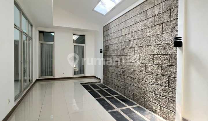 Rent Nice 2-Story House Tidy Comfortable in Kota Baru Parahyangan 2