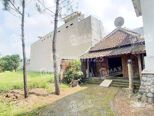 Rumah Gaya Kolonial Untuk Cafe guest House di Araya Malang 2