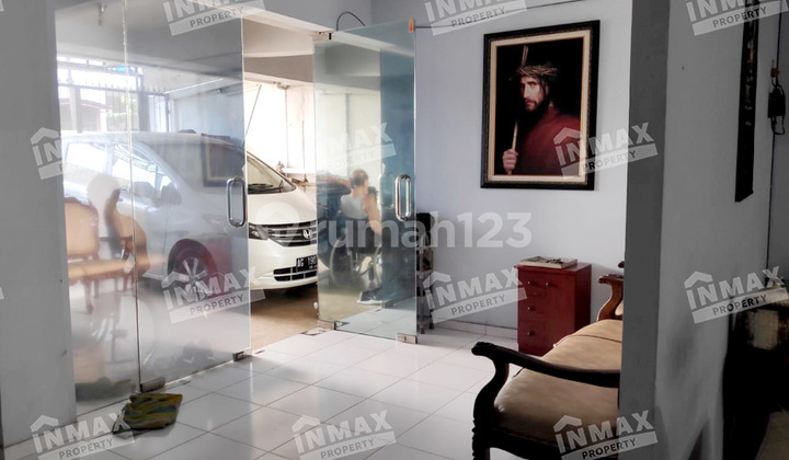 2-Story House Ready to Occupy, Strong Well-Maintained Building Near Jl Ciliwung Malang 2