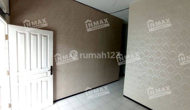 Rumah 2 Lantai Terawat Kamar Banyak Daerah Sulfat Malang 2