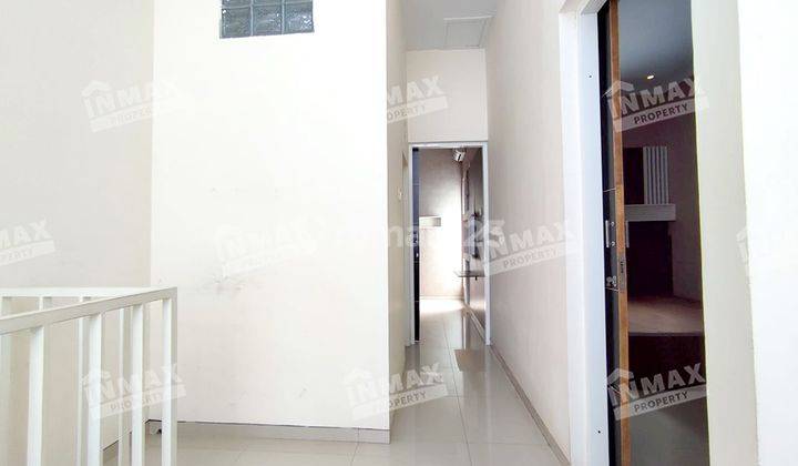 Rumah 2 Lantai Semi Furnished Daerah Pakis, Ada Halaman Belakang 2