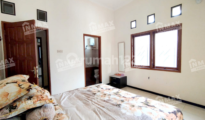 Rumah Sangat Terawat Semi Furnished Daerah Dieng Dekat UNMER 2