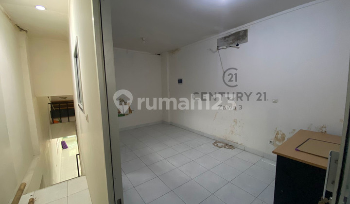 Dijual Ruko Ukuran Paling Besar di Kompleks Premier 2 Modernland 7