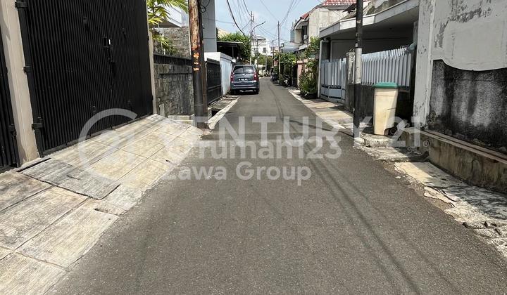 Dijual Rumah Baru di Tomang Jalan 2 Mobil Lokasi Strategis Jakarta Barat