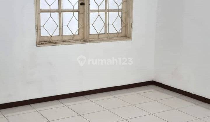 Dijual Rumah Siap Huni Kondisi Bagus Di Taman Meruya Ilir Area Jakarta Barat 6