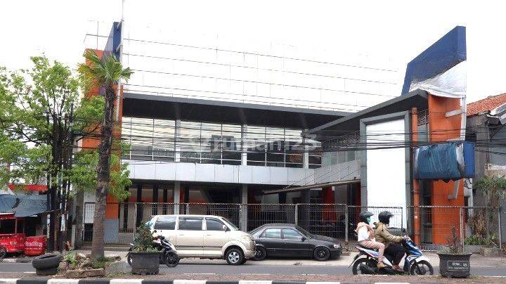 Dijual Showroom Siap Usaha Kondisi Bagus Di Jl Besar Lengkong Besar Area Bandung 1