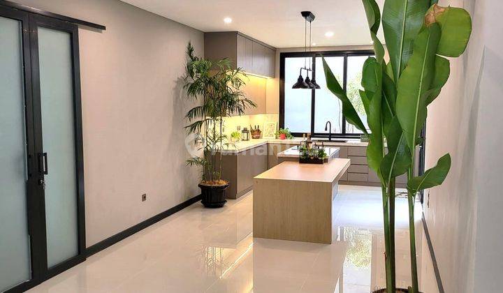 Dijual Rumah Kondisi Baru 2 Lantai Di Versailles Area Bsd City Tangsel 2