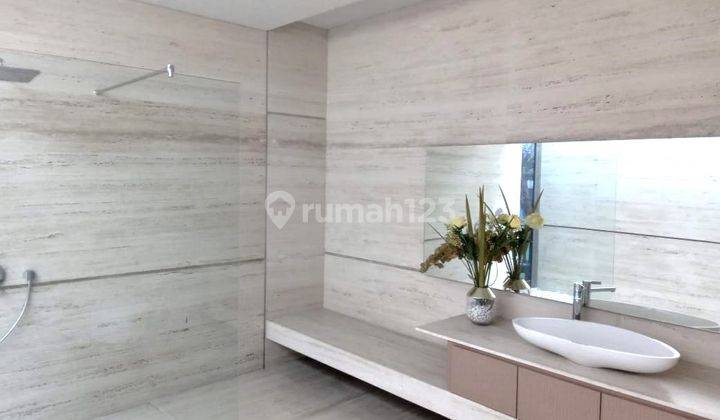 Dijual Rumah Siap Huni Ada Lift Dan Kolam Renang Di Sutera Riviera Area Alam Sutera 2