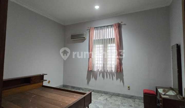 Dijual Rumah Strategis Posisi Hook di Taman Kedoya Baru Jakbar 2