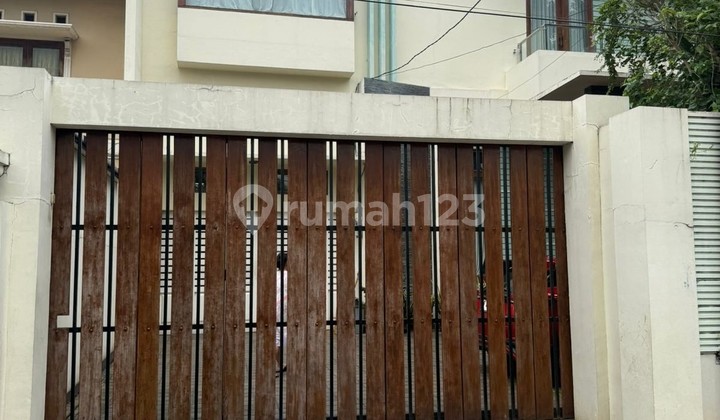 For Sale Flood-Free and Strategic House in Ligamas Indah, South Jakarta