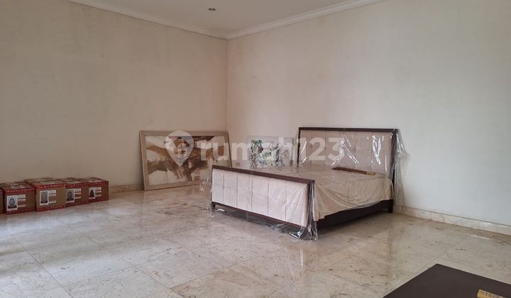 For Sale House in Strategic Location at Cikini, Central Jakarta 2