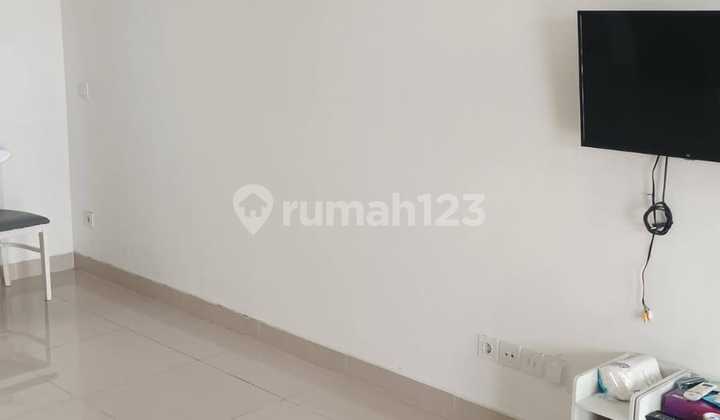 For Rent Modern Minimalist House in Provence Suites Area, BSD 2