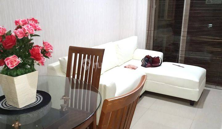 ruang keluarga disewakan apartemen type 2 br