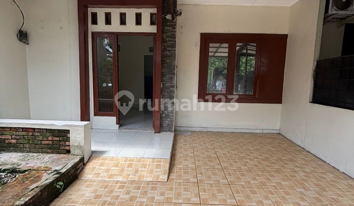 For Rent: Strategically Located Ready-to-Occupy House at Permata Mansion Depok