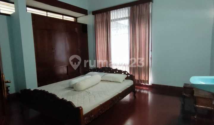Well-Maintained Hook House in the City Center, Rare Find on Jl. Nyland Bandung 2