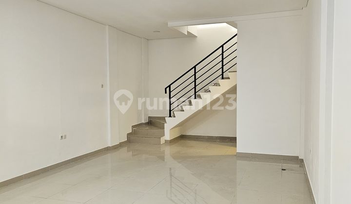 Ruko 2 Lantai Strategis Siap Pakai di Sarijadi Sukasari Bandung