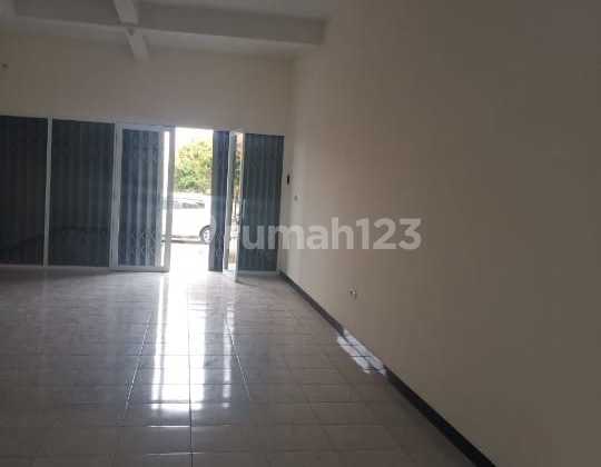 Ruko 2 Lantai Strategis Jarang Ada di Taman Kopo Indah V Bandung