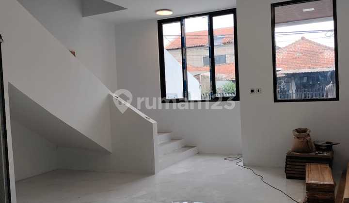 Rumah 2 Lantai Baru Estetik di Komplek Kopo Permai 1 Bandung