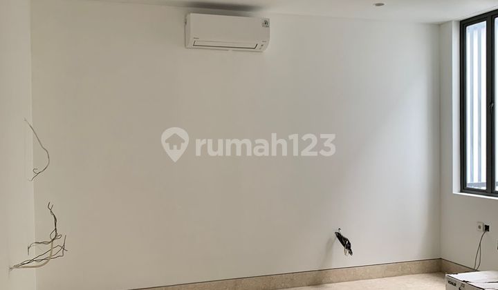 Rumah 2 Lantai Minimalis Modern di Komplek Setraduta Kbb Rumah 2 Lantai Minimalis Modern di Komplek Setraduta Kbb
