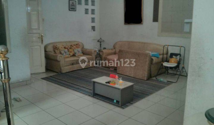 Rumah 2 Lantai Jalan Utama Komplek Taman Holis Indah Kota Bandung 2