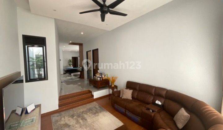 Rumah Lux 3 Lantai Semi Furnish Komplek Pondok Hijau Kota Bandung 2