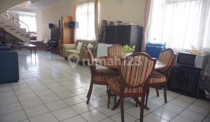 Rumah 2,5 Lantai Siap Pakai di Setrasari Raya Kota Bandung