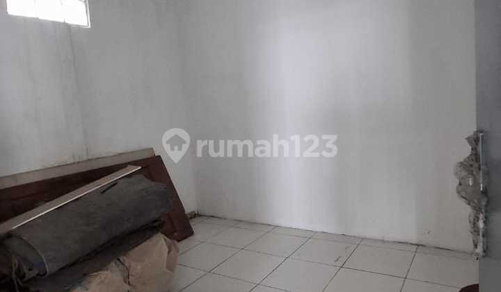 Strategic 1.5-Story Shop House Rarely Found Main Road Bkr Regol Bandung 2