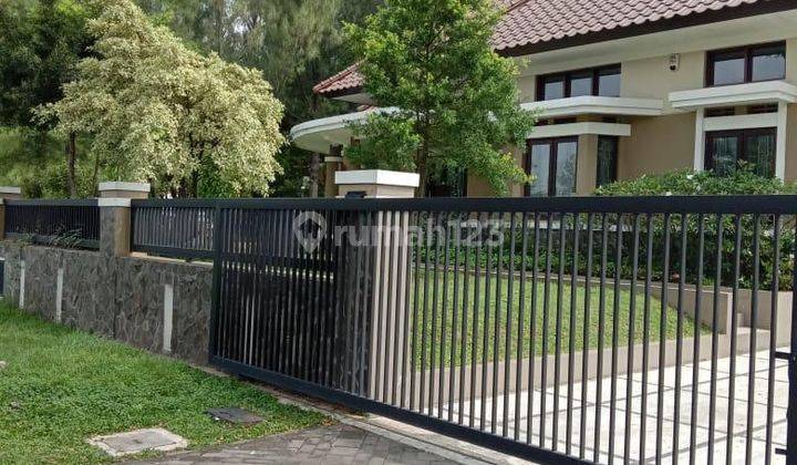 Rumah Besar Istimewa di Komplek Kota Baru Parahyangan Padalarang 1