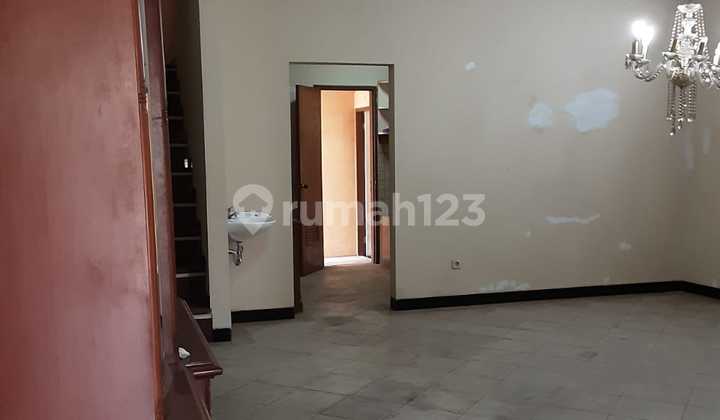 Rumah 1,5 Lantai Tengah Kota Siap Pakai di Sayap Bkr Bandung 2