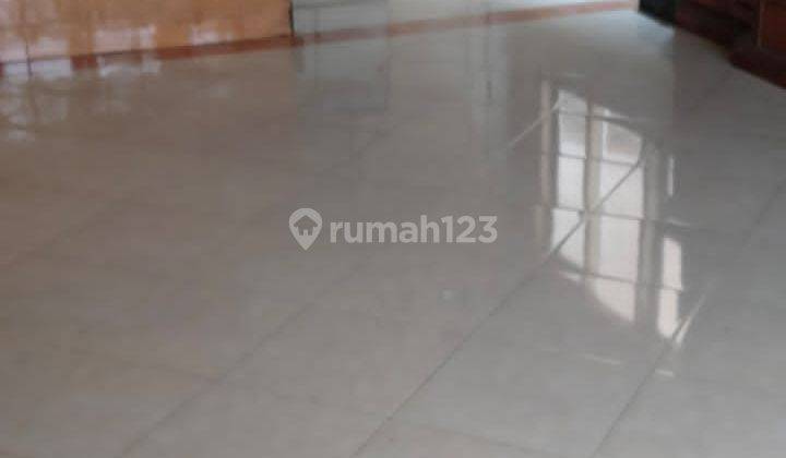 Rumah Ada Kolam Renang di Sayap Cihanjuang Kab Bandung Barat 2