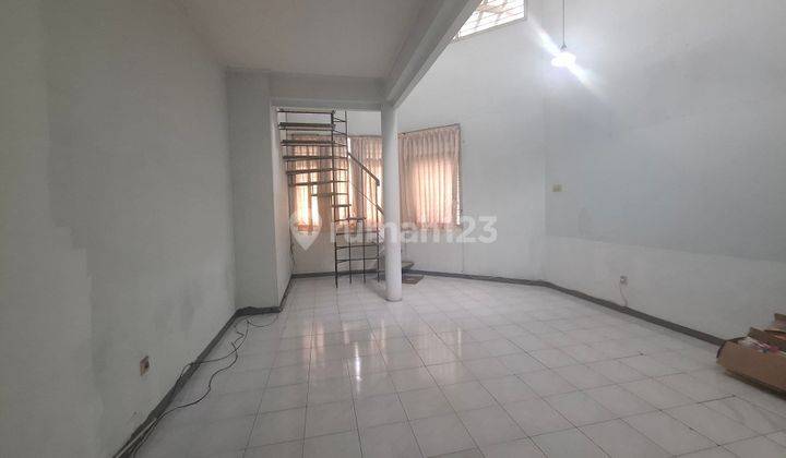 Rumah Luas Terawat Cocok untuk Tinggal di Gunung Mas Cimahi 1