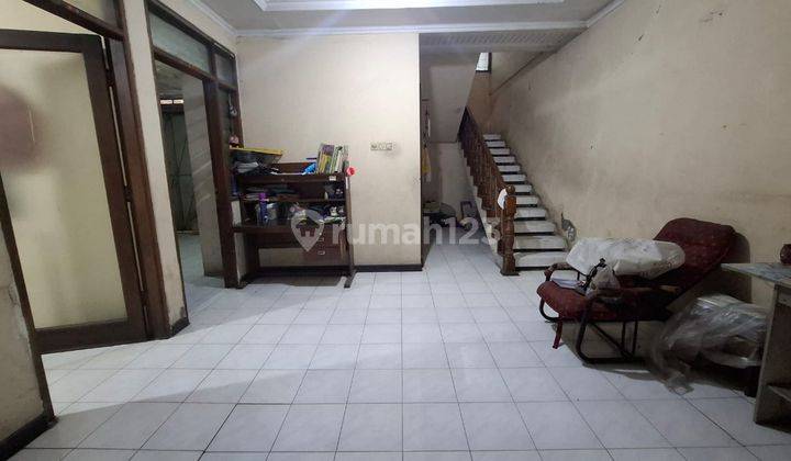 Rumah Lama Pinggir Jalan Cocok Untuk Usaha di Sayap Bkr Bandung 2