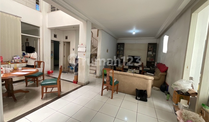 Rumah 2 Lantai Pinggir Jalan Jarang Ada di Jl.Mustang Bandung