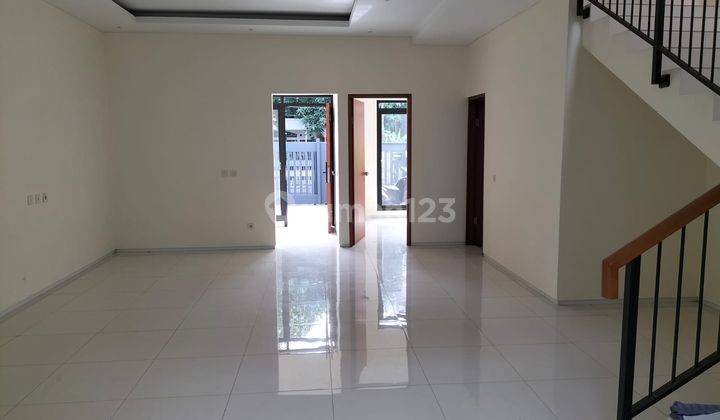 Rumah Baru 2 Lantai Minimalis Modern di Jl.Reog Bandung 2