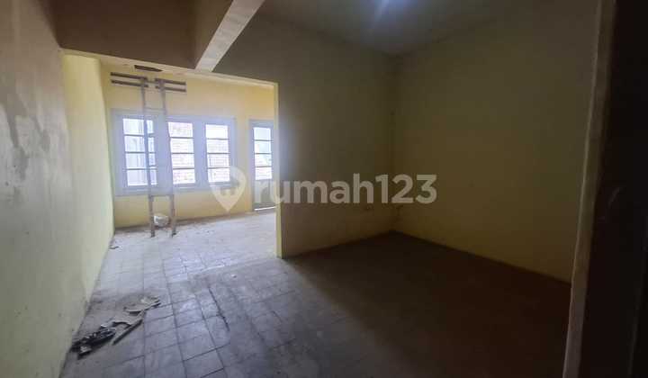 Strategic 2-Story House in the Heart of the City, Kebon Jati Wing, Bandung Strategic 2-Story House in the Heart of the City, Kebon Jati Wing, Bandung