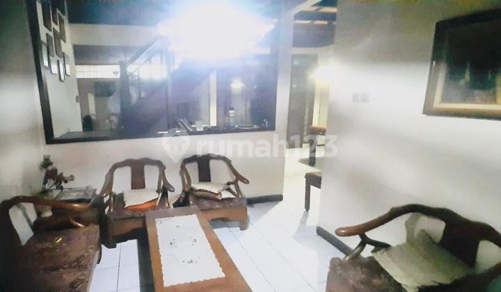 Rumah 2 Lantai Model Kayu di Komplek Pharmindo Cimahi Selatan