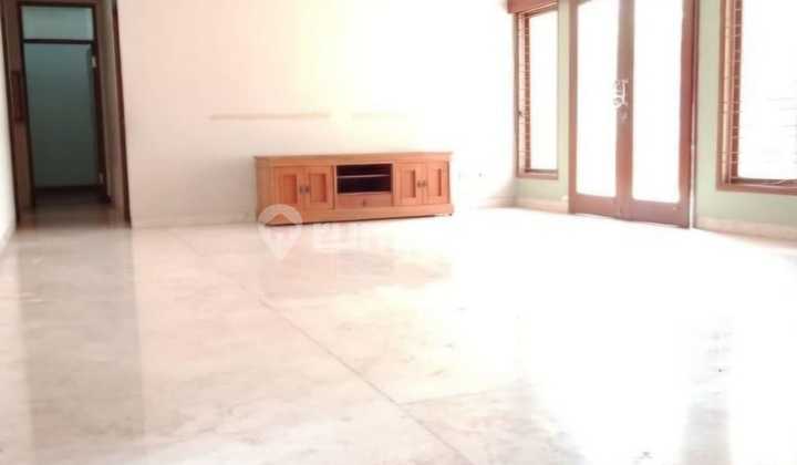 Rumah Hook Luas Siap Pakai Tengah Kota di Setra Indah Bandung 2