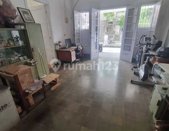 Rumah Lama Strategis untuk Kantor, Kafe dll di Sayap Riau Bandung 2