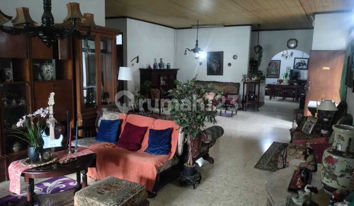 Rumah Luas Strategis Tengah Kota di Sayap Sukajadi Bandung