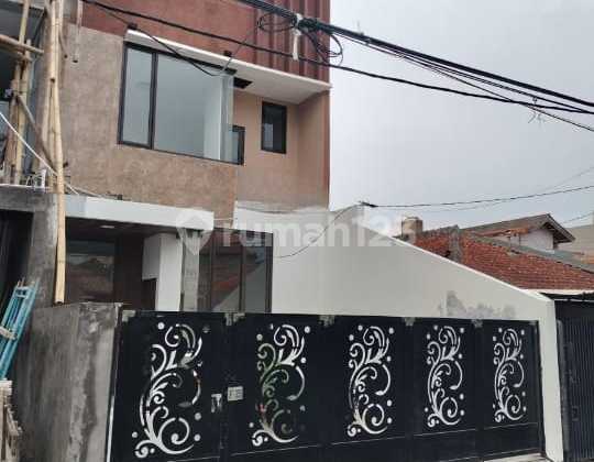 Rumah Baru 2 Lantai Estetik di Komplek Kopo Permai 1 Bandung Rumah Baru 2 Lantai Estetik di Komplek Kopo Permai 1 Bandung