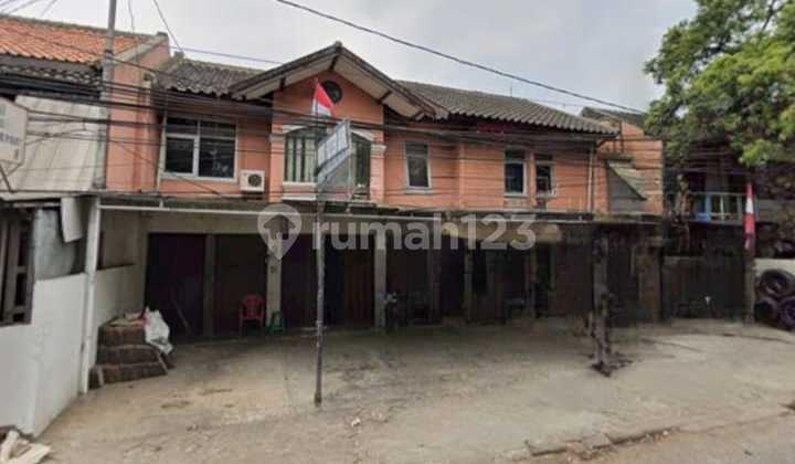 Bangunan 4 Unit Kios Strategis Daerah Terusan Buah Batu Bandung