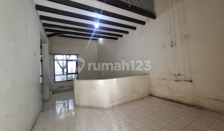 Old House Land Calculation in the Heart of Buah Batu, Bandung