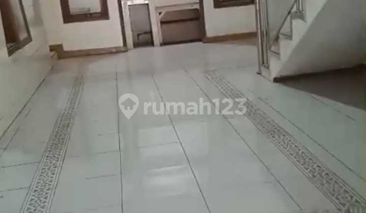 Ruko Strategis untuk Tempat Usaha di Mainroad Lembang Bandung