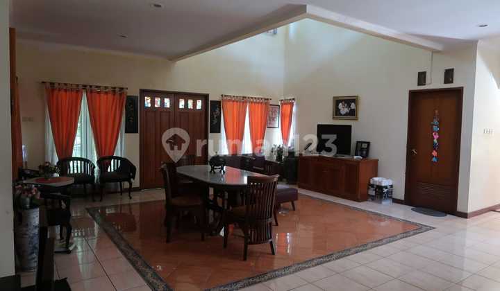 Rumah Luas Jalan Utama di Komplek Pondok Hijau Kota Bandung 1