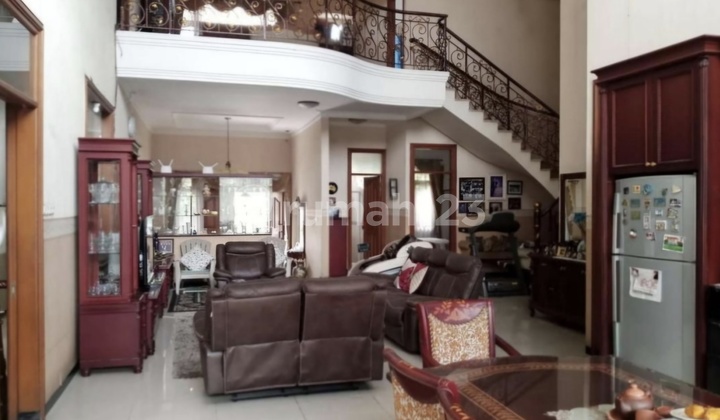 Rumah 2 Lantai Siap Pakai di Komplek Batununggal Indah Bandung